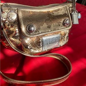 Coach Poppy Gold Sequin Groovy Crossbody Swingpack Bag One Size Limited Edition